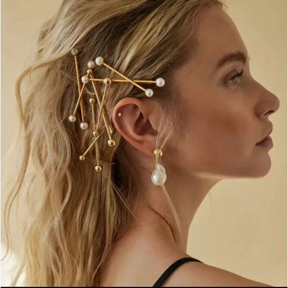 ZARA Gold ball & Pearl criss cross hair pins clips • NWOT